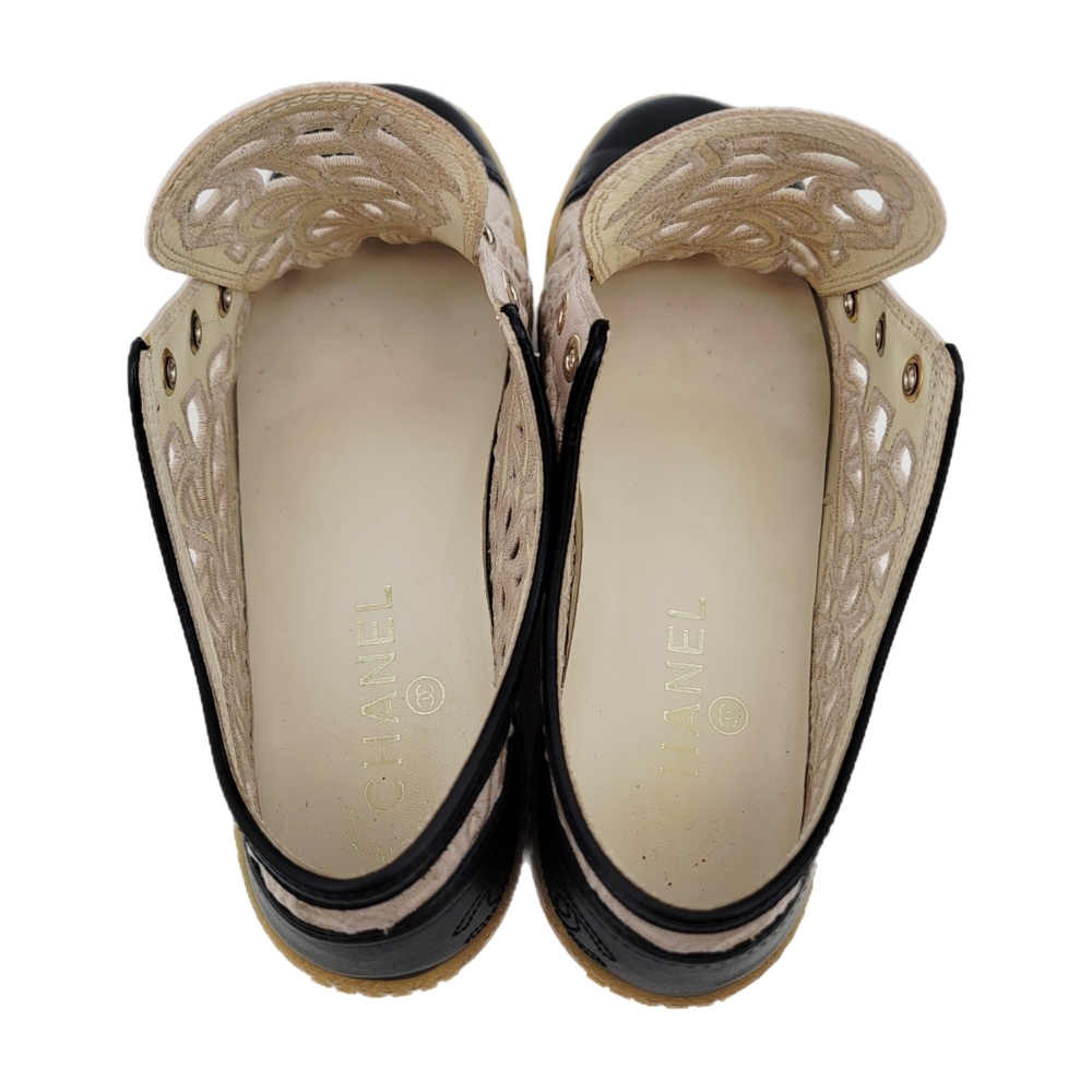 CHANEL Camellia Floral Laser Cut CC Low-Top Sneakers Cream Black 7/37 + COA - Picture 9 of 13
